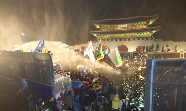 [단독] 경찰, 세월호 집회 손배소 ‘금전 배상 없는 조정안’ 수용