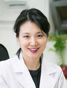 서울시립동부병원의 첫 여성 병원장으로 취임한 김현정 박사