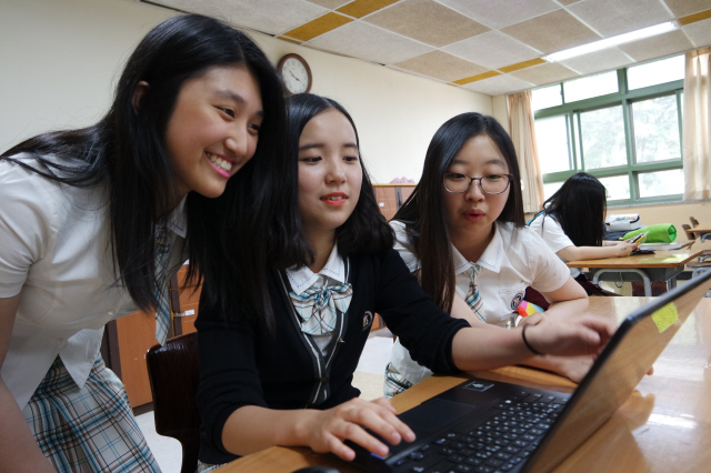 매일의 공부기록을 공유하고 인증하는 공부블로그를 운영하는 청소년 ‘공블러’들이 많아졌다. 이들은 직접 운영하는 블로그를 통해 학습 관련 정보를 공유하고 공부할 힘을 얻는다.

