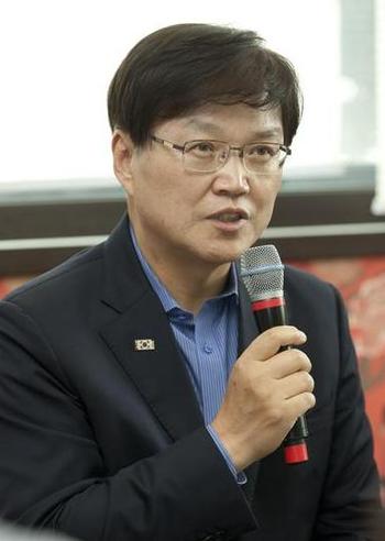 최양희 미래창조과학부 장관.