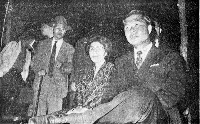 1971년 ‘5·25 8대 총선’에서 김대중과 이희호는 ‘4·27 대선’ 때보다 더 열정적인 지원유세로 ‘진산 파동’ 등으로 불리했던 신민당의 승리를 이끌었다.
