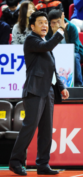 전자랜드 유도훈 감독