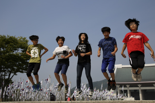 청소년 스스로가 직접 기획하고 떠나는 여행은 독립심과 사회성을 기르는 데 도움이 된다. 어른들이 가리키는 방향만 따라온 탓에 혼자서는 지하철을 거꾸로 타는 것이 일쑤였던 요즘 아이들이 여행길 위에서는 눈앞의 장애물을 헤쳐가는 방법을 스스로 찾는 책임감을 기른다.  상상끼리 제공