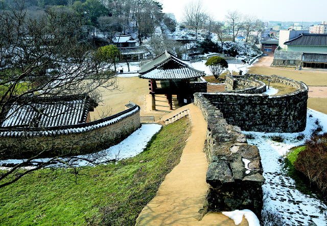 고창읍내에 자리한 고창읍성(모양성)의 북문. 사진 이병학 선임기자