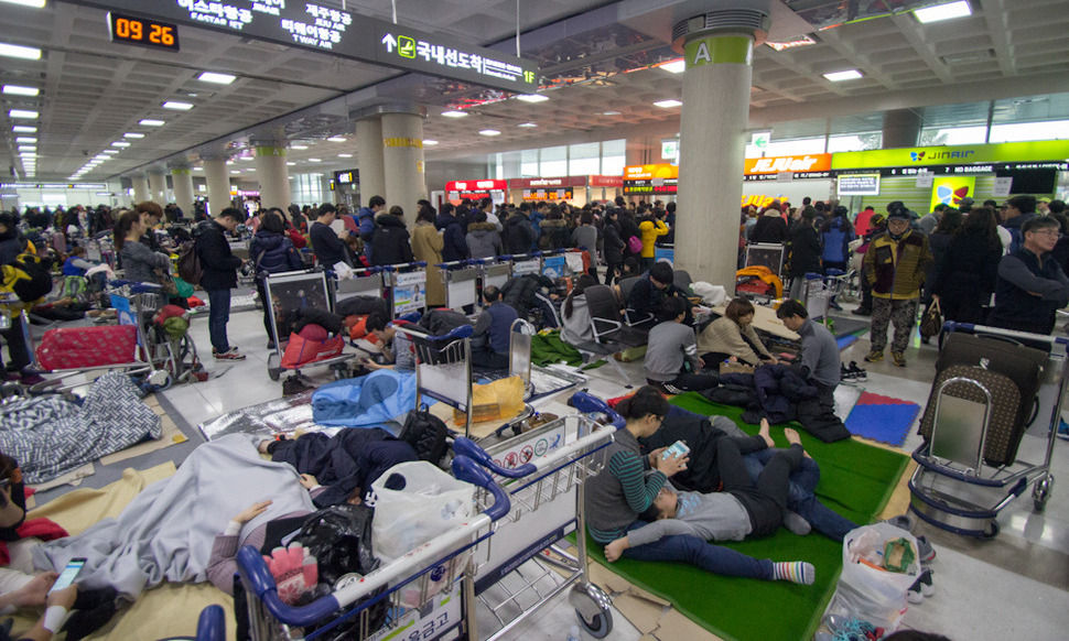 [포토] 제주공항 운항중단 25일 저녁8시까지