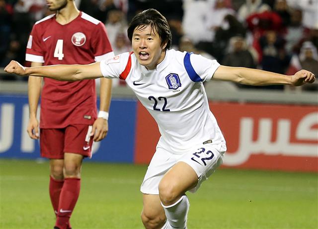 한국축구, 8회연속 올림픽 진출 첫 쾌거 권창훈이 27일(한국시각) 새벽 카타르 도하 알사드 스포츠클럽에서 열린 2016 아시아축구연맹(AFC) 23살 이하 챔피언십 카타르와의 4강전에서 리우올림픽 본선 출전권을 확정짓는 결승골을 넣은 뒤 환호하고 있다. 도하/연합뉴스
