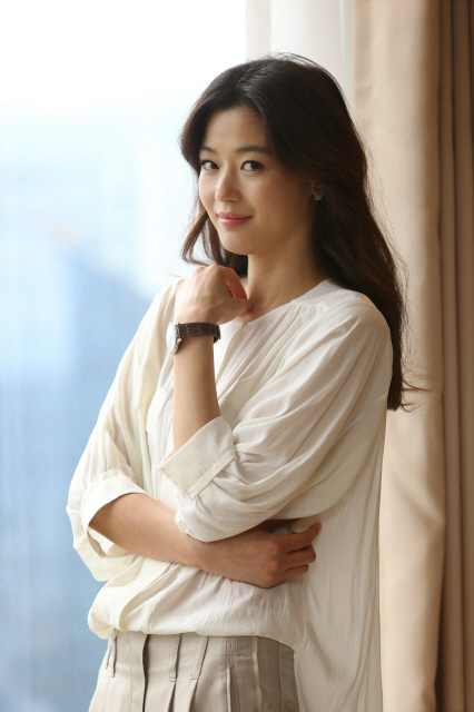 여배우 전지현