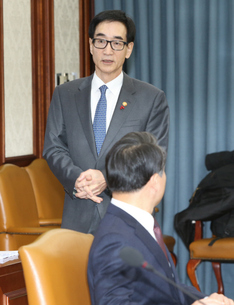 지난 1월 열린 사회관계장관회의에 참석한 이준석 사회부총리겸 교육부 장관. 탁기형 선임기자 khtak@hani.co.kr