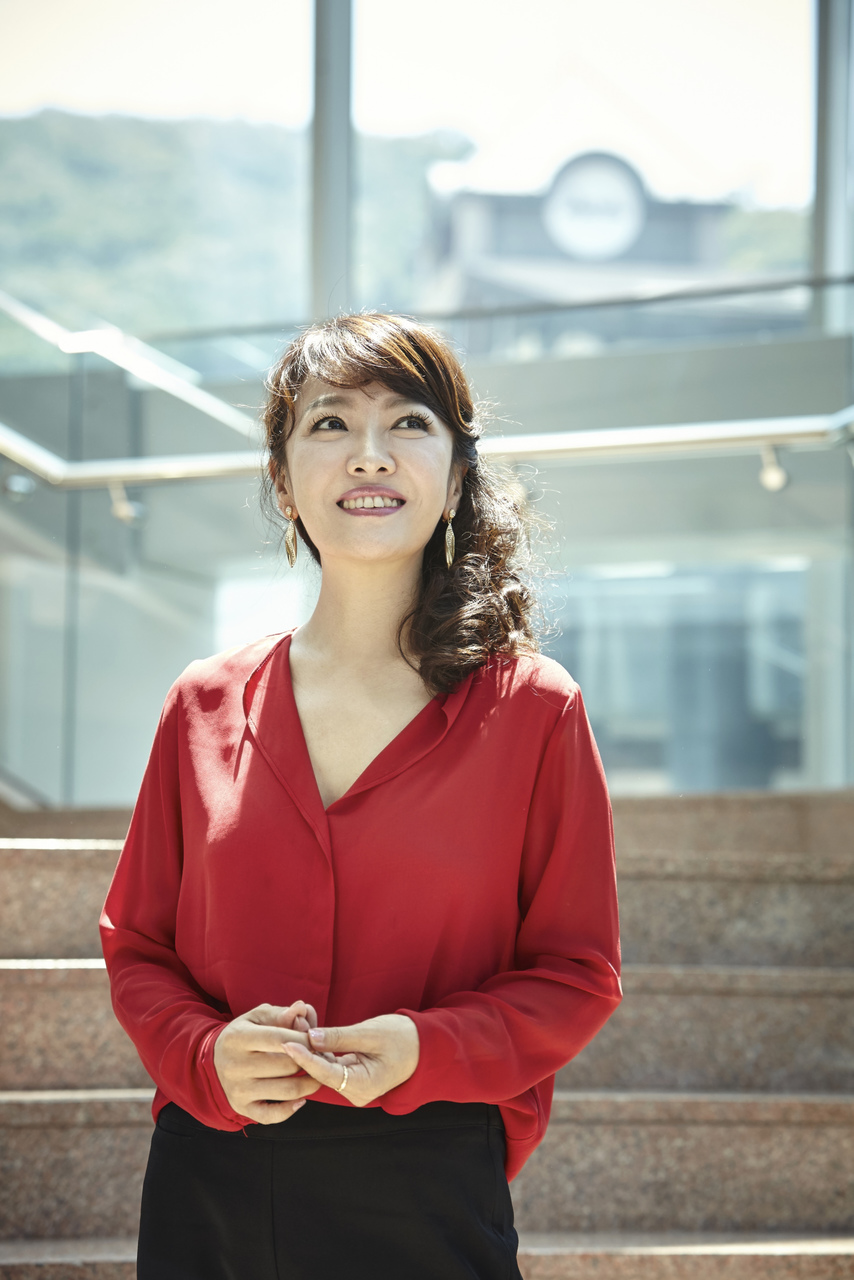 ‘고음악의 디바’로 불리는 소프라노 임선혜가 지난 6일 강원 평창 알펜시아 콘서트홀에서 <한겨레>에 그의 음악인생을 이야기하고 있다.  사진 대관령국제음악제 제공