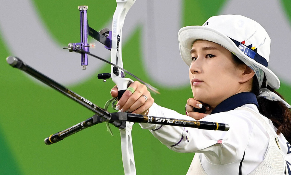 기보배가 9일(한국시각) 양궁 여자개인 32강전에서 활시위를 당기고 있다. 리우데자네이루/올림픽사진공동취재단