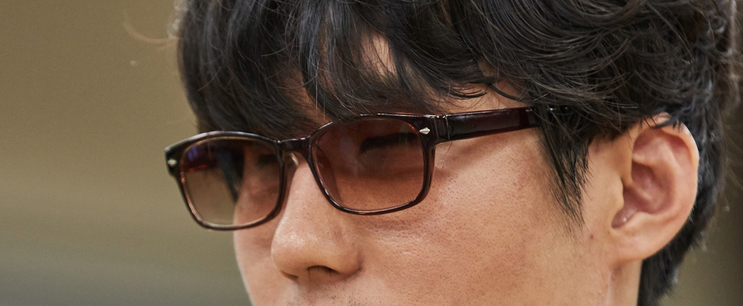 마음의 눈으로 건반을 짚고, 몸으로 익힌 음표를 두드리는 전경호. 사진 도미넌트 에이전시 제공