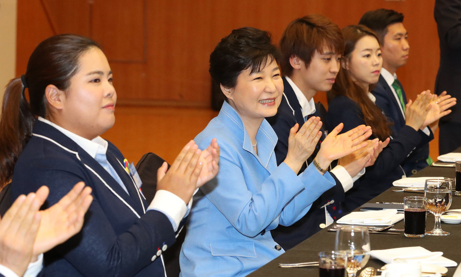 박 대통령 “올림픽 선수단, 국민들에게 ‘할 수 있다’ 자신감 선물”