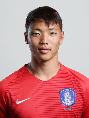황희찬.