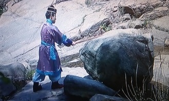 잡다한 돌들을 뜯어보다