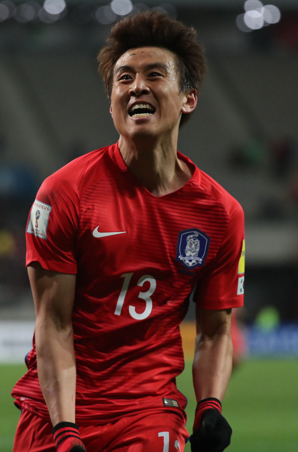 15일 오후 서울 마포구 성산동 서울월드컵경기장에서 열린 2018 러시아월드컵 최종예선 5차전 한국-우즈베키스탄의 경기 후반전. 한국 구자철이 역전골을 성공 시킨 뒤 환호하고 있다. 2016.11.15 연합뉴스