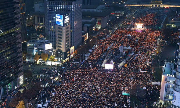 [3신] 광화문 촛불 50만…“이 나라의 주인은 국민”