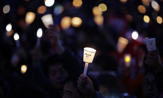 [7신] 내자교차로 ‘비폭력 연좌시위’…자유발언 봇물