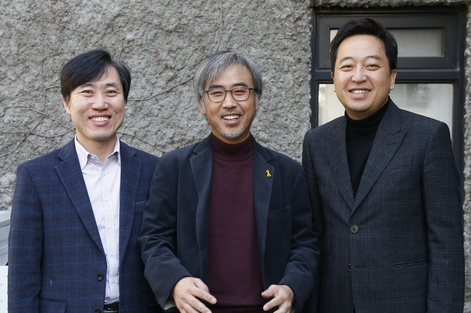 하태경 새누리당 의원(왼쪽부터), 이태호 퇴진행동 공동상황실장, 금태섭 더불어민주당 의원이 11일 오전 서울 마포구 공덕동 한겨레신문사에 ’탄핵 이후'를 주제로 토론하기 위해 모였다. 이정아 기자 leej@hani.co.kr