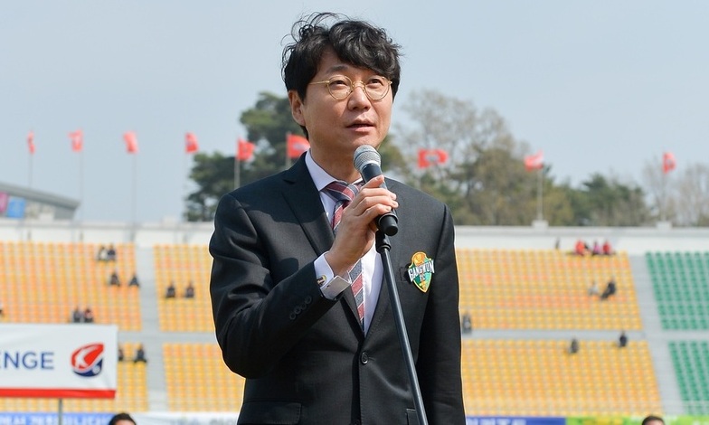 강원FC 조태룡 대표, 거침없는 돌풍 행보