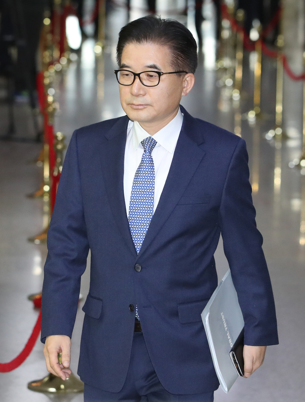 조한규 전 세계일보 사장이 15일 국회에서 열린 '박근혜 정부의 최순실 등 민간인에 의한 국정농단 의혹사건 진상규명을 위한 국정조사 특별위원회' 4차 청문회에 출석하고 있다. 연합뉴스