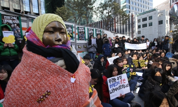 일 외무 “독도는 일본땅”…한-일 소녀상 갈등 ‘독도’로 확전