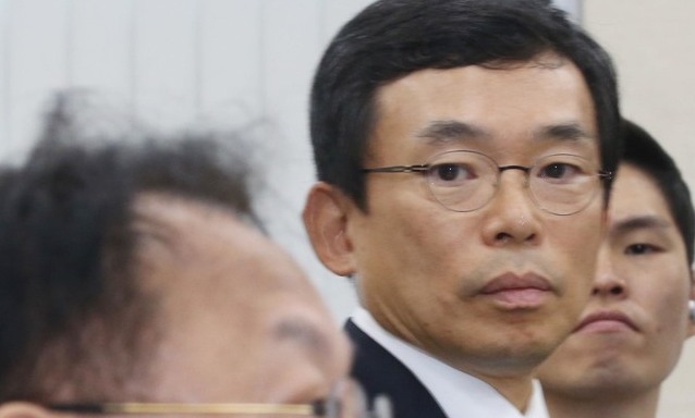 이승철 “청와대가 미르재단 쓰레기통까지 챙겼다”