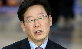이재명 “소년공 출신, 절실함 남달라”…안희정 “지려고 링 오르겠나” 