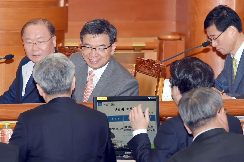 20일 탄핵심판 15차 변론을 준비 중인 박근혜 대통령 대리인들. 사진공동취재