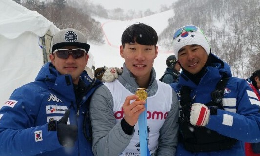‘배추밭 소년 보더’ 이상호, 삿포로AG 2관왕