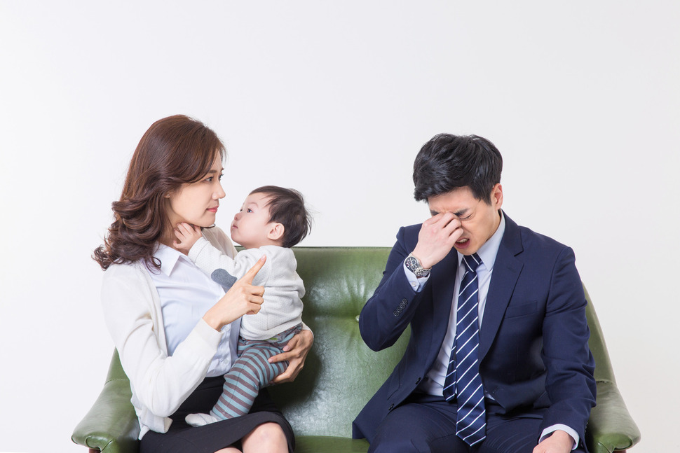 맞벌이부부의 고민. 게티이미지뱅크