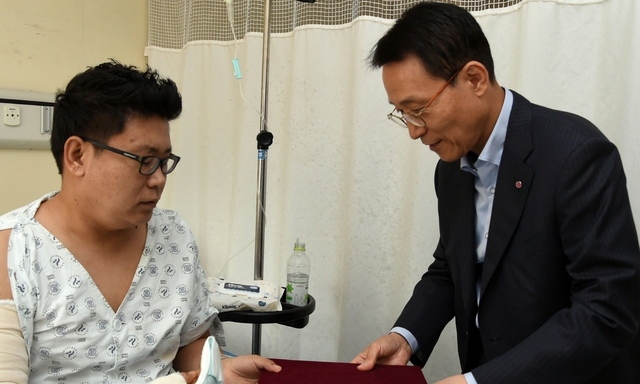 ‘낙성대 의인’ 곽경배 기자 치료비 지원 팔 걷은 기업들