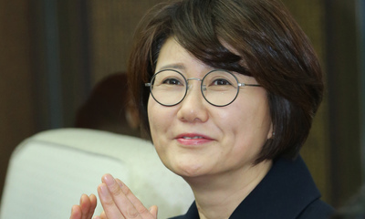 문재인 TV 찬조연설 첫 주자는 ‘안희정 아내, 민주원’