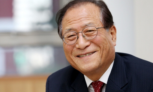 한겨레통일문화재단 이사장에 정세현 전 통일부 장관