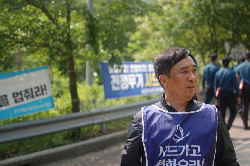 고 류동운씨의 동생 류동인(53)씨는 경북 성주에서 축산업을 하다 지난해부터 ‘사드배치철회 성주투쟁위원회’ 소식지 발행인을 맡아 사드 반대운동을 펴고 있다.  류동인씨 제공