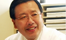 ‘문 대통령’ 주치의에 ‘노무현 주치의’ 송인성