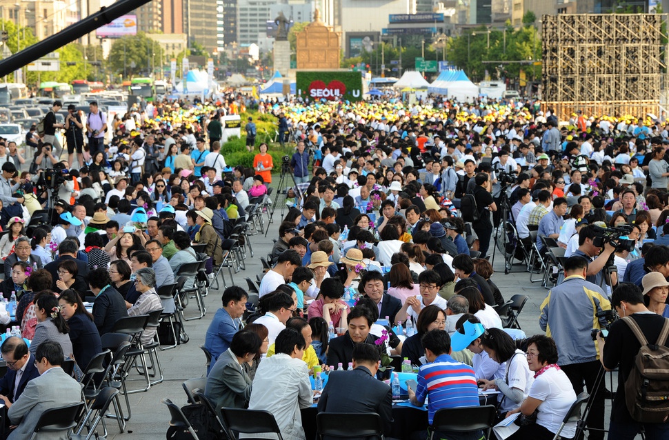 지난 5월27일 서울 광화문광장에서 열린 미세먼지 대토론회 모습 서울시 제공