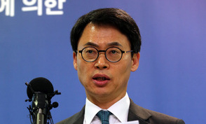 ‘특검의 입’ 이규철, 롯데 신동주 변호…특검법 위반 우려