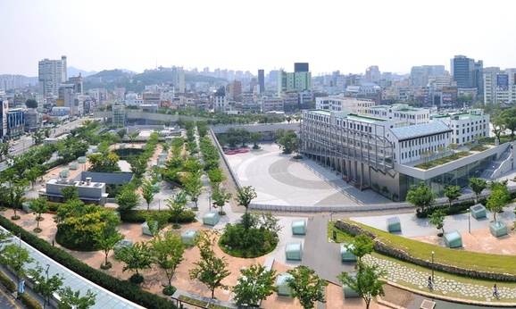 광주에서 달빛 보며 문화전당 나들이 어때요?