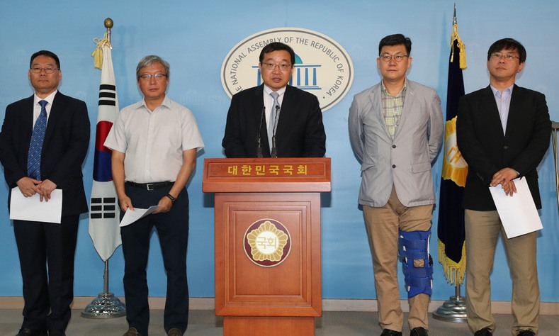 “김상조의 도덕적이고 청렴한 삶을 증언합니다” 
