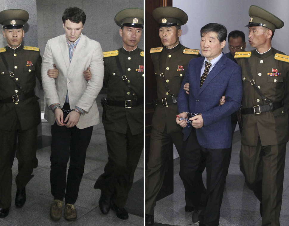 미국인 대학생 오토 웜비어 씨(왼쪽)와 한국계 김동철 목사가 각각 지난해 3월16일과 지난해 4월29일 평양에서 호송되는 모습.    평양/AP 연합뉴스