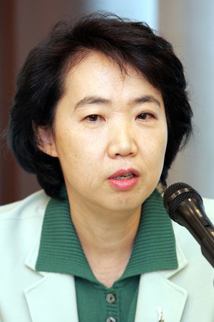 정진성 서울대 사회학과 교수. 한겨레 자료사진