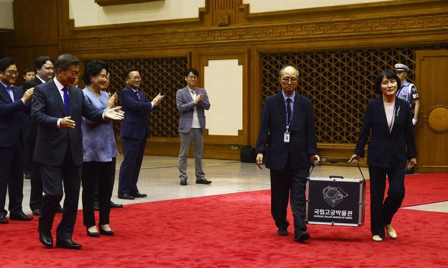 문 대통령 “한반도 평화체제를 향한 긴 여정의 첫발”