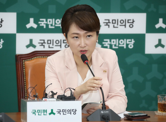 이언주 국민의당 원내수석부대표가 9일 오전 국회에서 기자간담회를 열고 발언하고 있다. 이정우 선임기자 woo@hani.co.kr