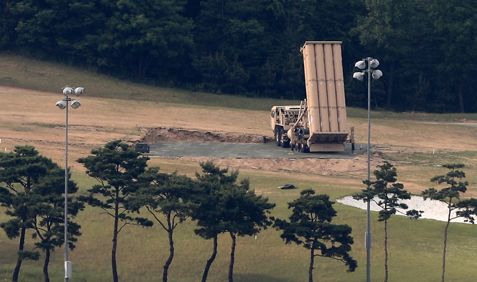 경북 성주골프장에 배치된 사드 발사대. 연합뉴스