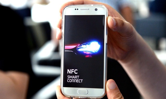 ‘휴대폰으로 차문 열고 시동 거는’ NFC 기술 국내 첫 개발