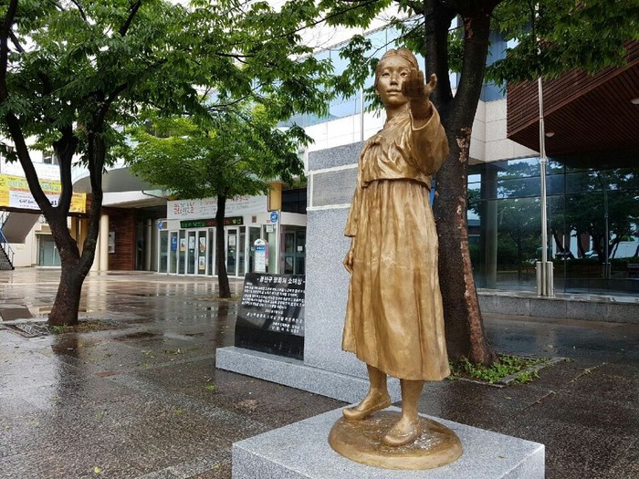 14일 광산구 송정동 광산문예회관 앞에 세워진 평화의 소녀상. 광산구 추진위 제공
