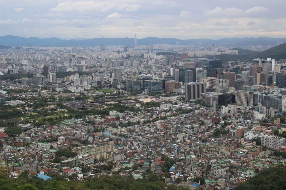 서울 지명의 30% 이상이 일제가 잘못 붙인 지명으로 나타났다. 서울에서 지명의 왜곡이 가장 심각한 곳은 예부터 사람이 많이 살았고 지명도 많았던 4대문 안이었다. 김규원 기자