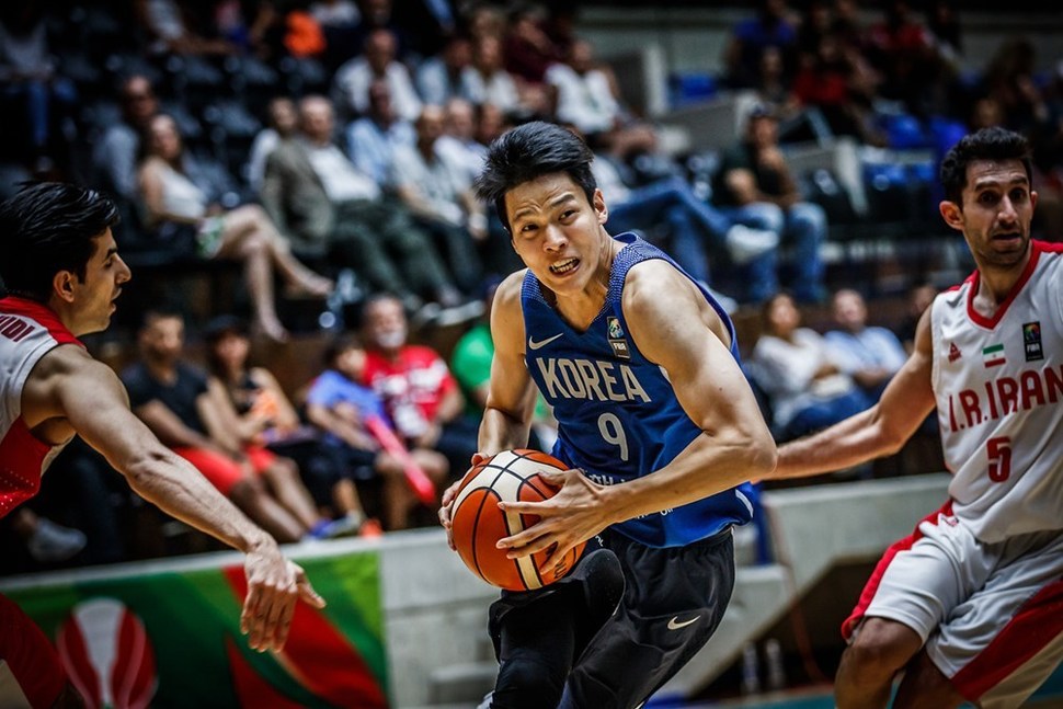 한국 남자농구 대표팀이 20일 새벽 레바논 베이루트에서 열린 2017 국제농구연맹(FIBA) 아시아컵 이란과의 4강전에서 81-87로 졌다. 국제농구연맹 누리집