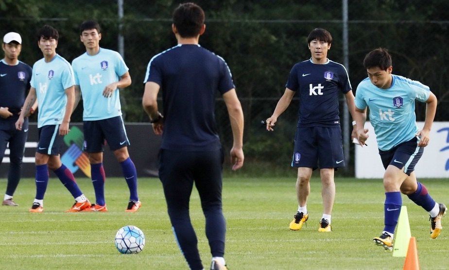 31일 이란전 붉은물결 넘친다