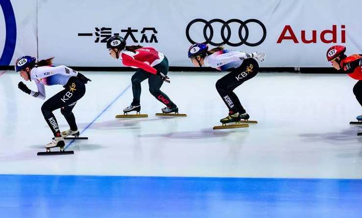 최민정·황대헌 남녀 1500m 금메달 합창 